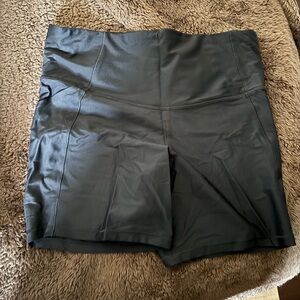 Never Worn all in motion Black Biker Shorts XL